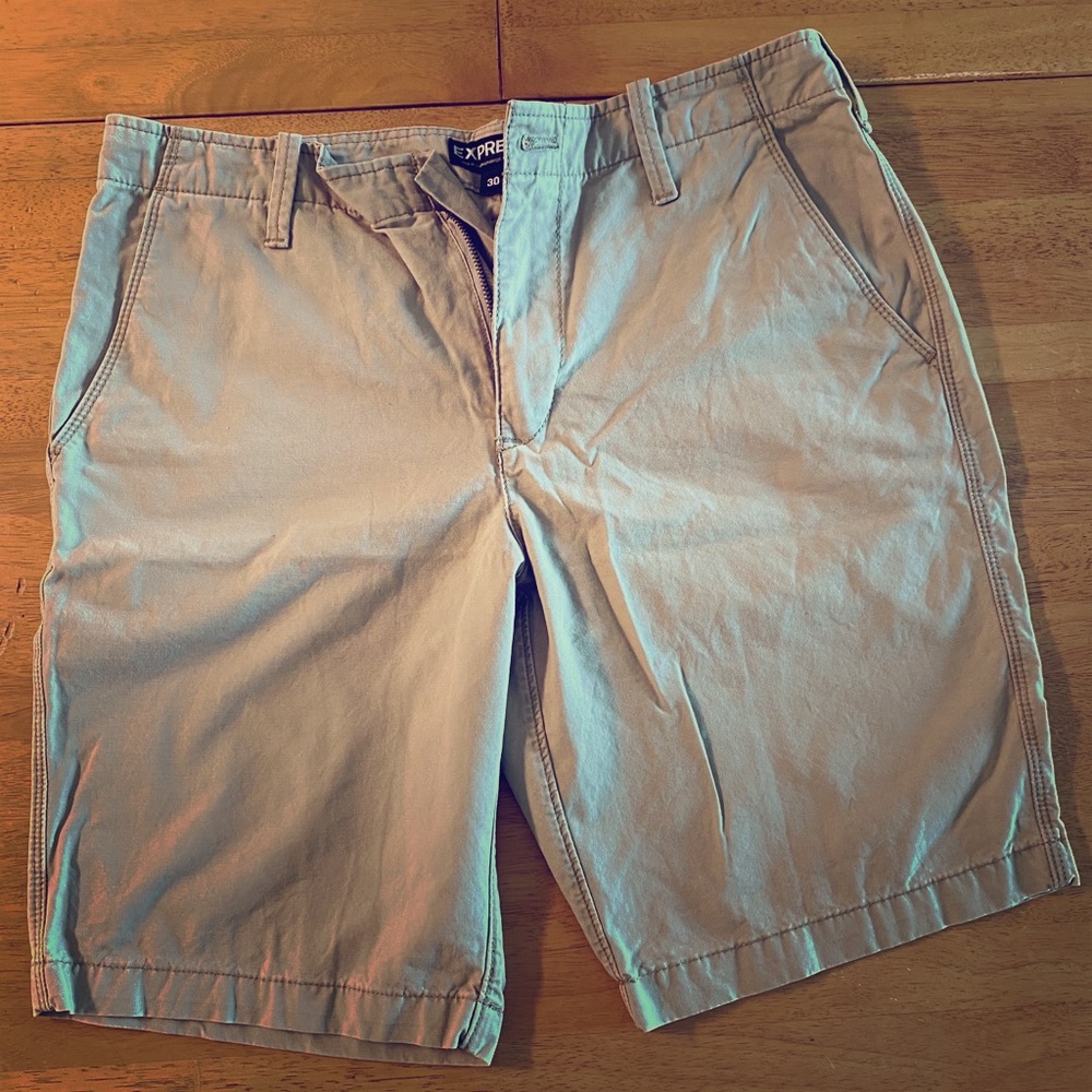 Express Men’s Shorts Tan